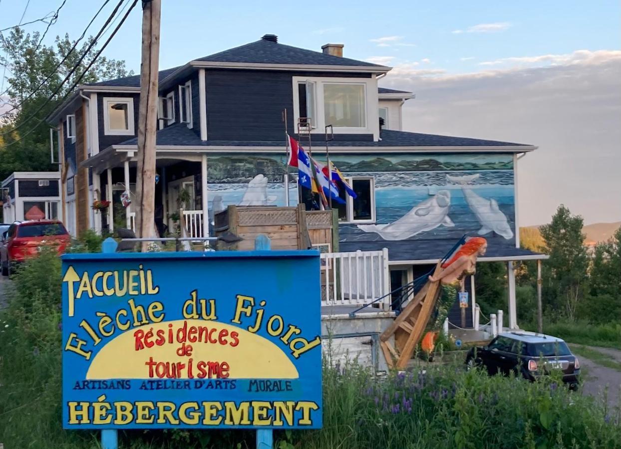 Suite 2 Fleche Du Fjord Vue Saguenay Mont Valin Saint-Fulgence Exterior photo
